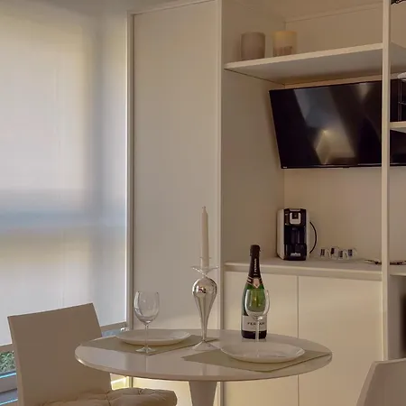 Appartamento Boutique In Centro By Host Hero *